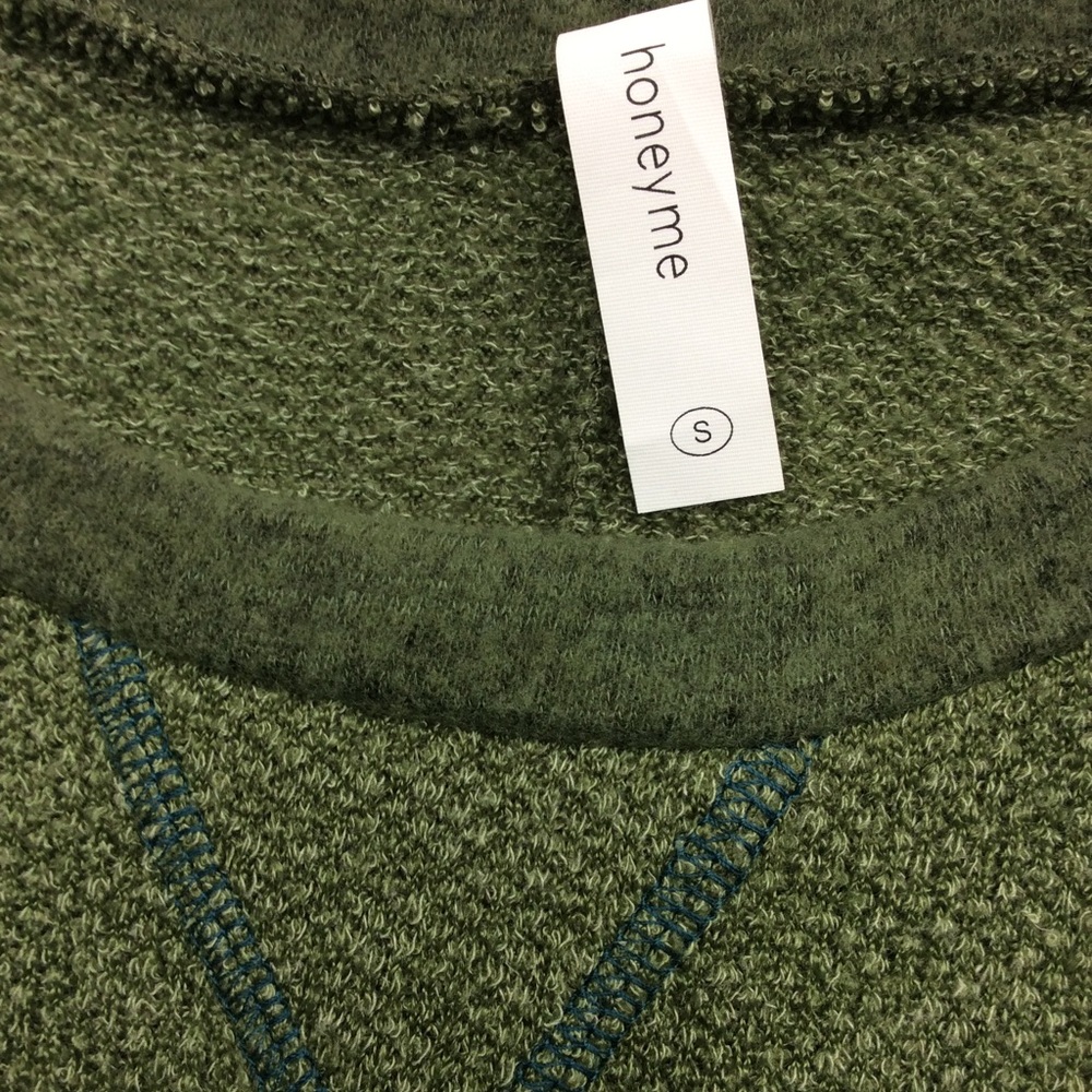 Honeyme Crewneck Small Beautiful Green Top - Picture 3 of 6